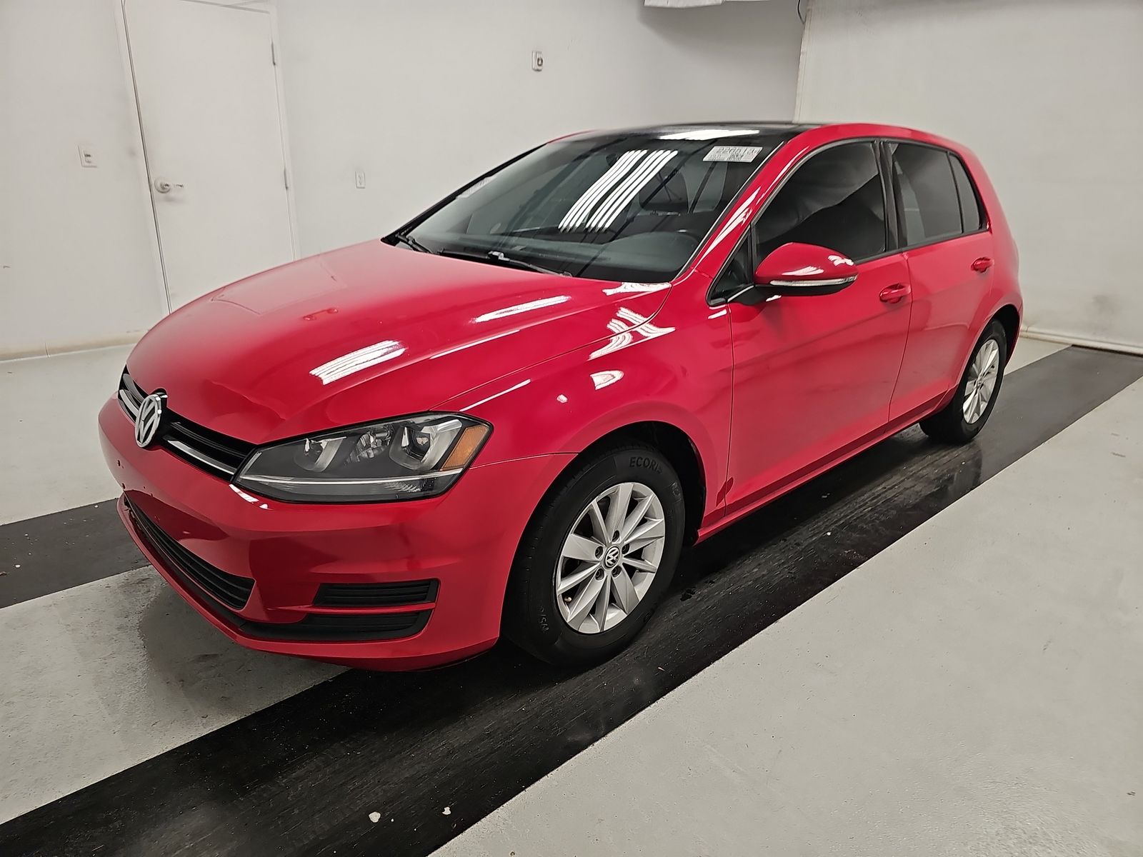 2015 Volkswagen Golf 1.8T S Hatchback w/Sunroof