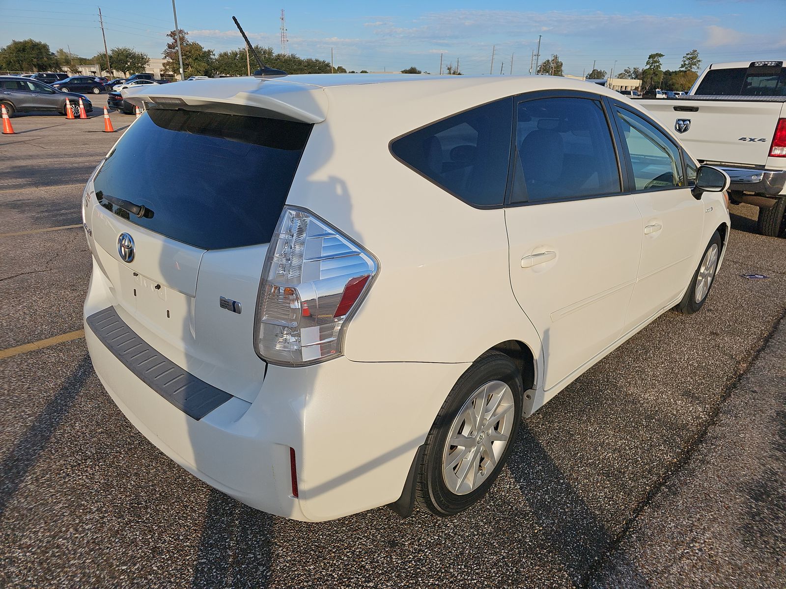 2013 Toyota Prius v Three FWD