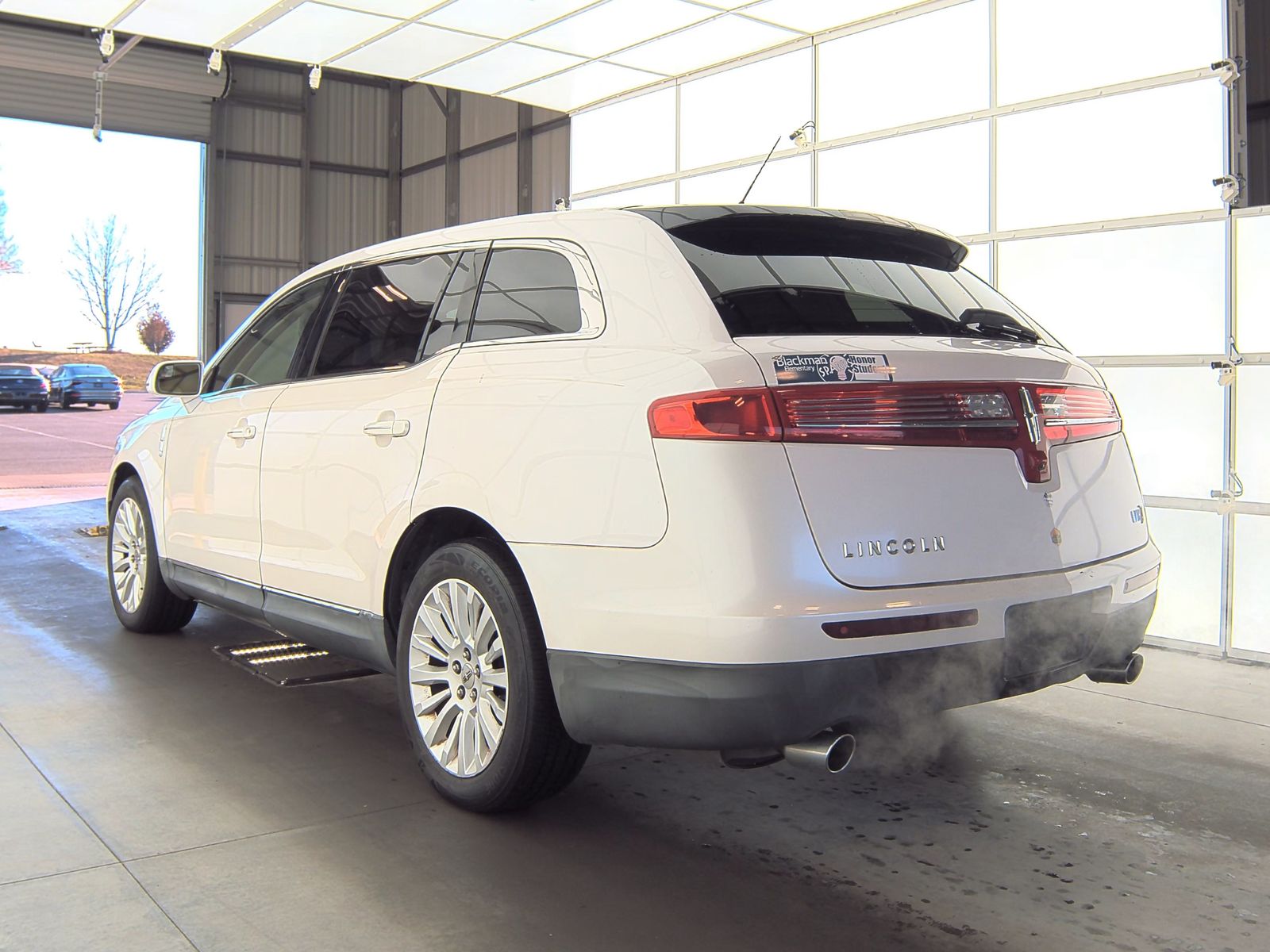 2012 Lincoln MKT Base FWD