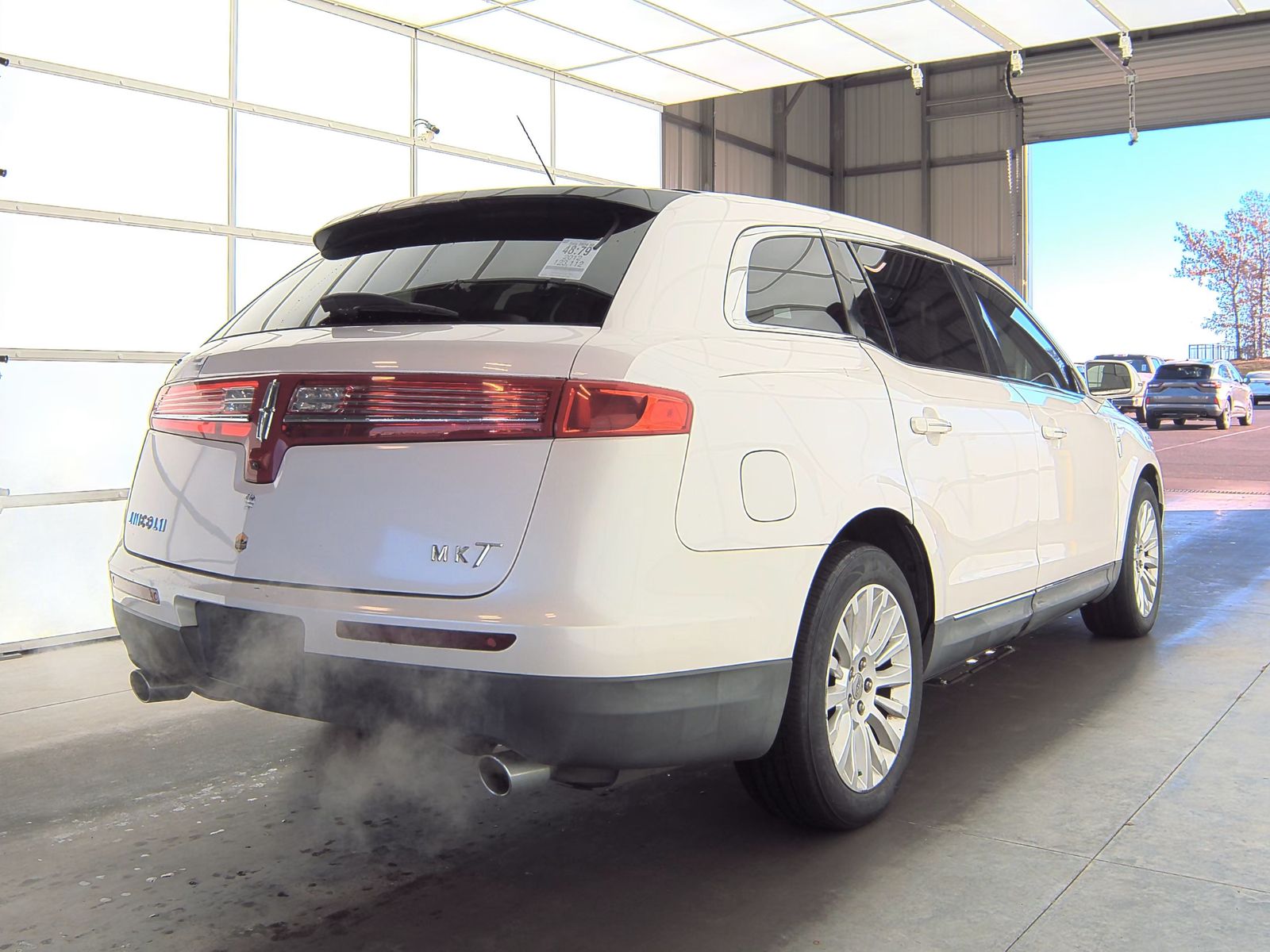 2012 Lincoln MKT Base FWD