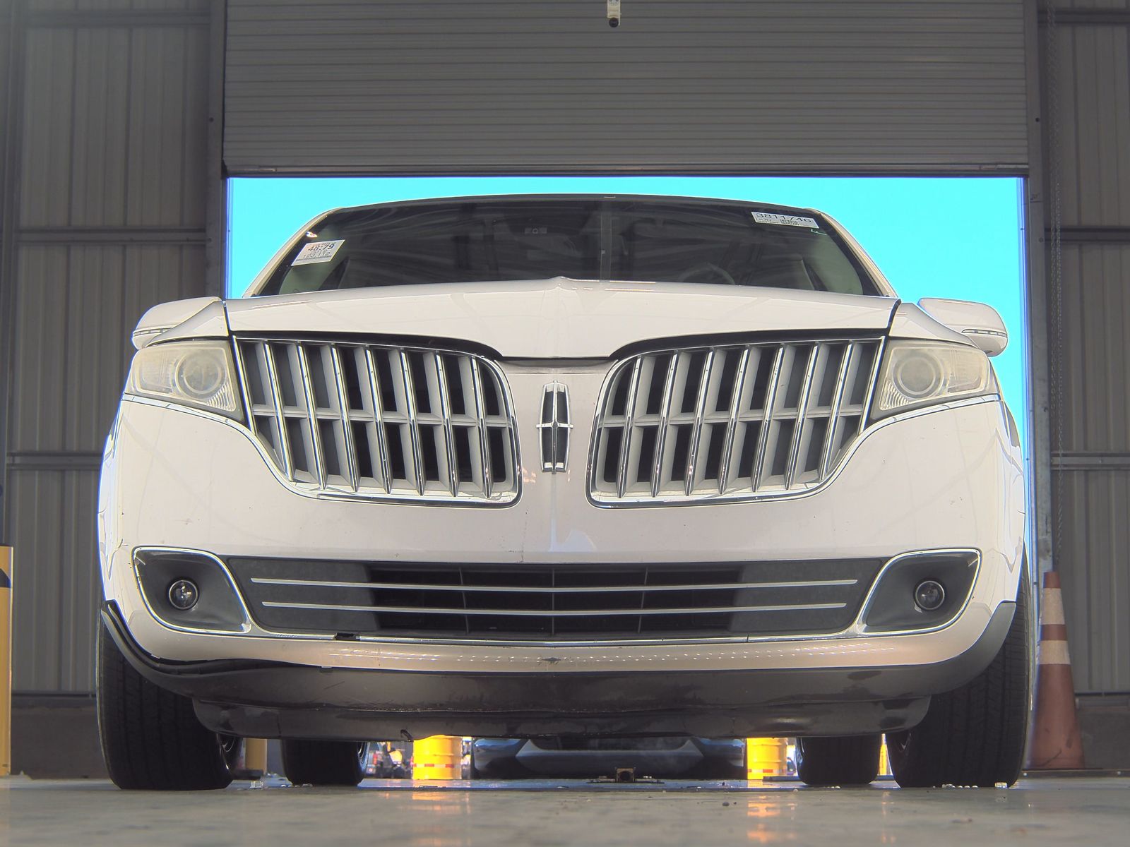 2012 Lincoln MKT Base FWD