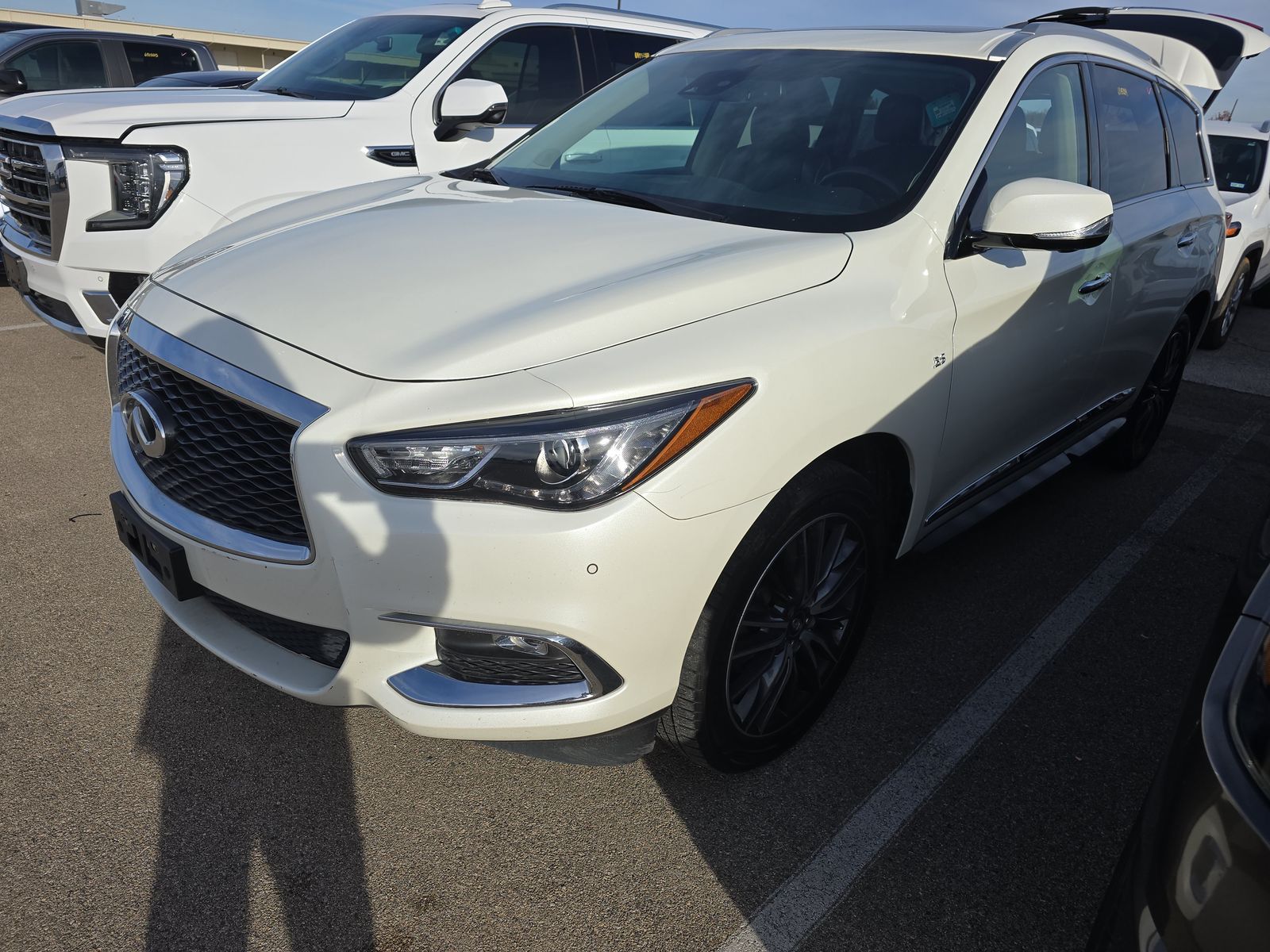 2019 INFINITI QX60 LUXE