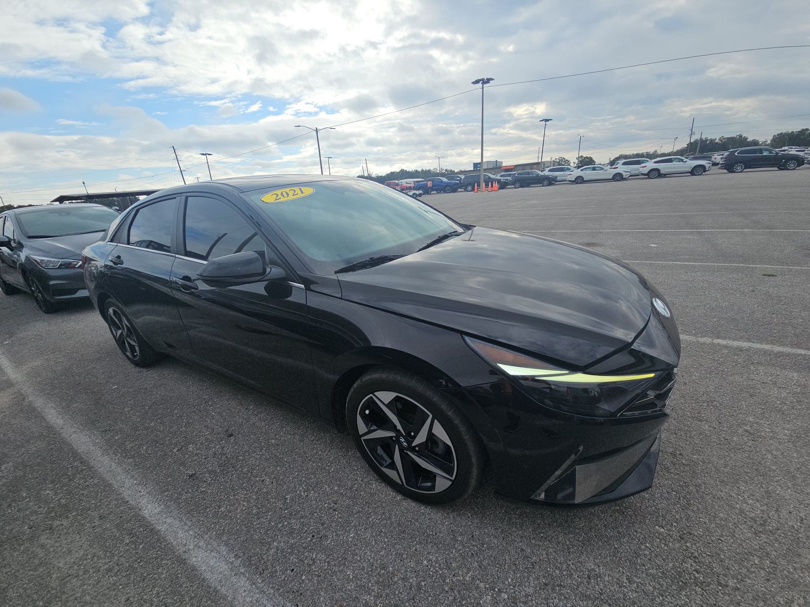 2021 Hyundai Elantra Limited FWD