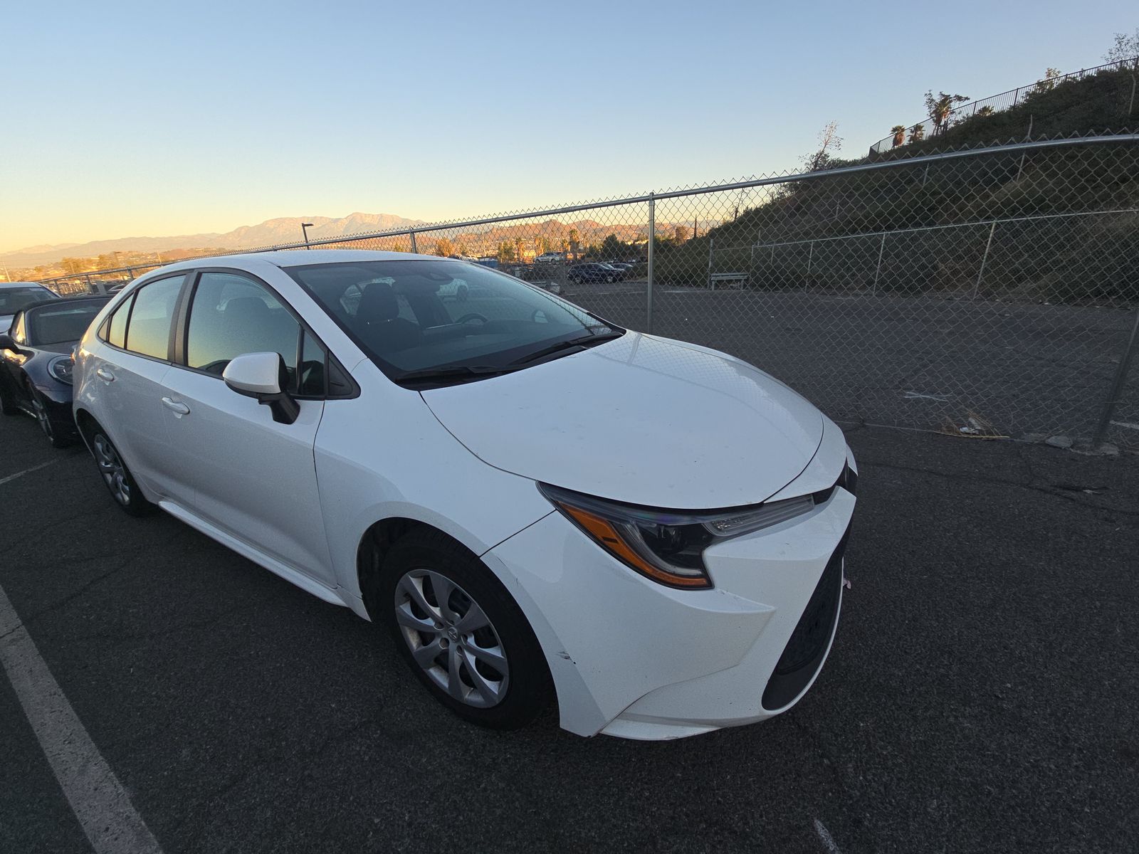 2022 Toyota Corolla LE FWD