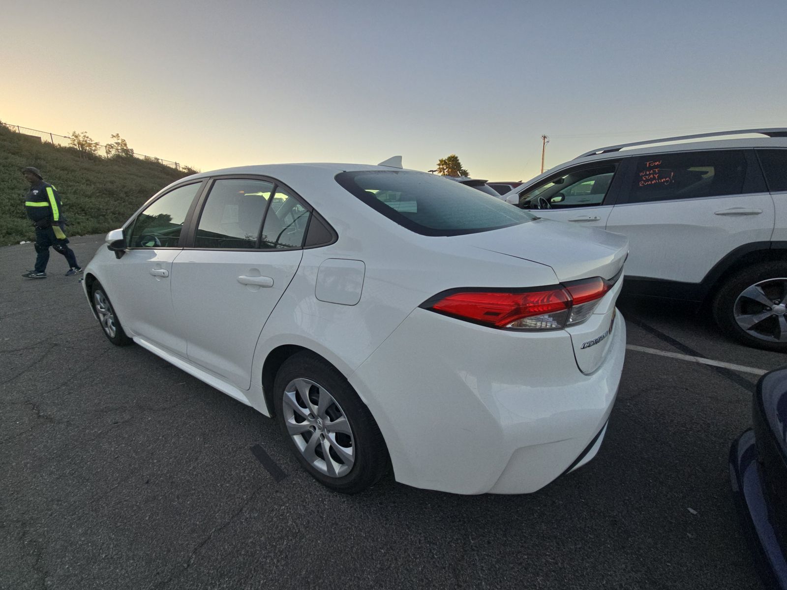 2022 Toyota Corolla LE FWD