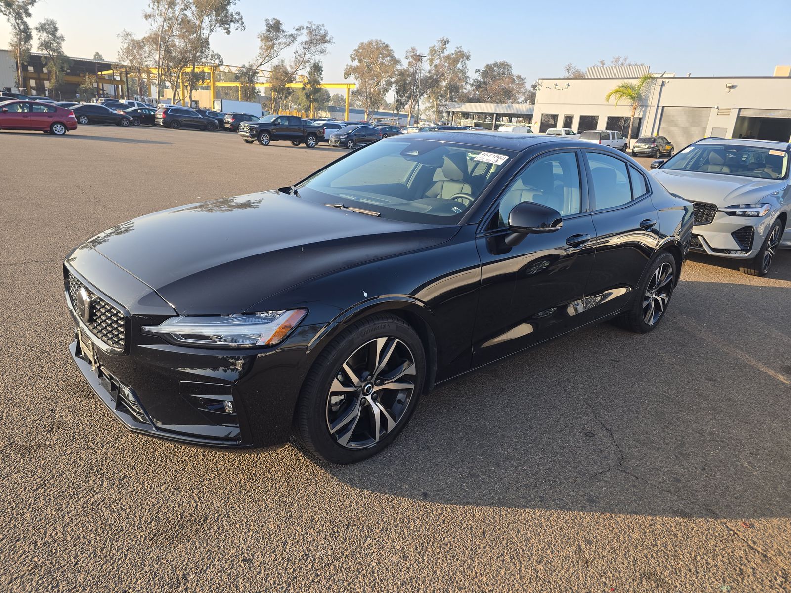 2024 Volvo S60 B5 Plus Dark