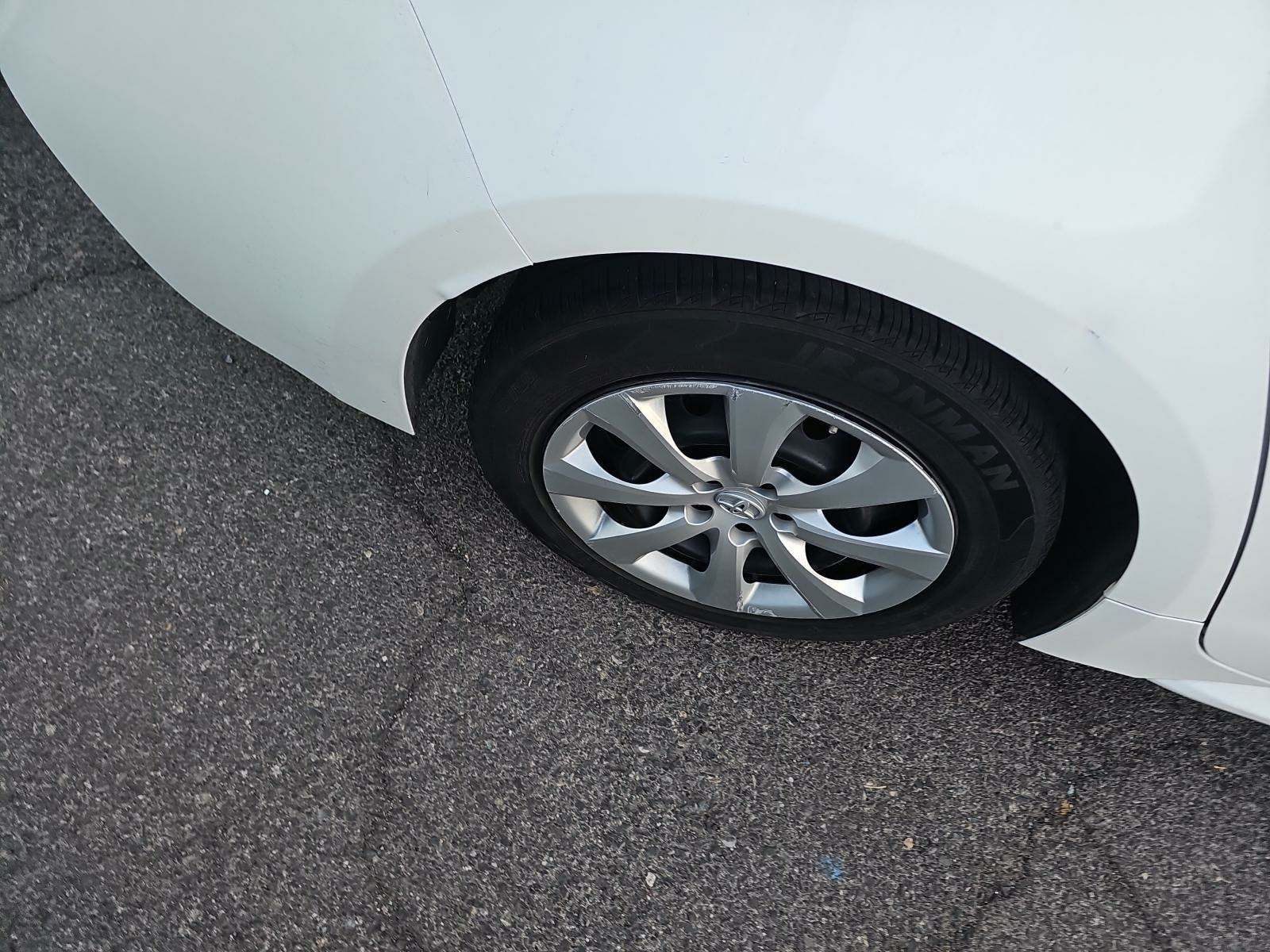 2022 Toyota Corolla LE FWD