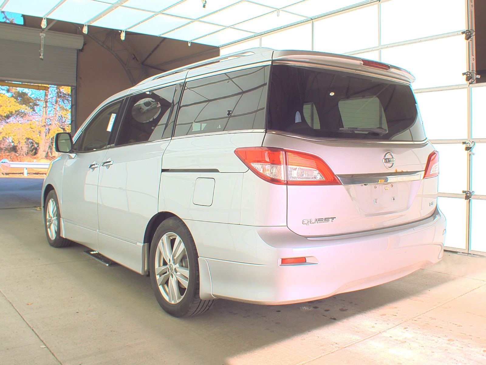 2012 Nissan Quest LE FWD