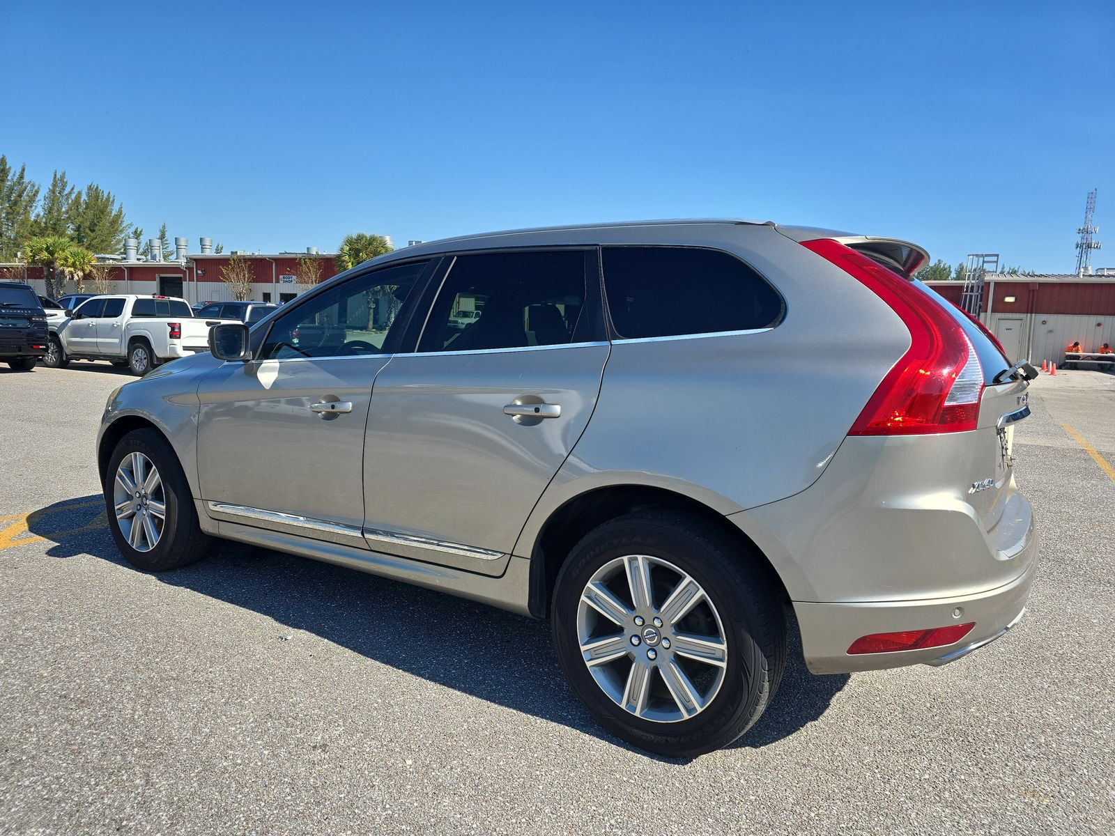 2016 Volvo XC60 T6 FWD