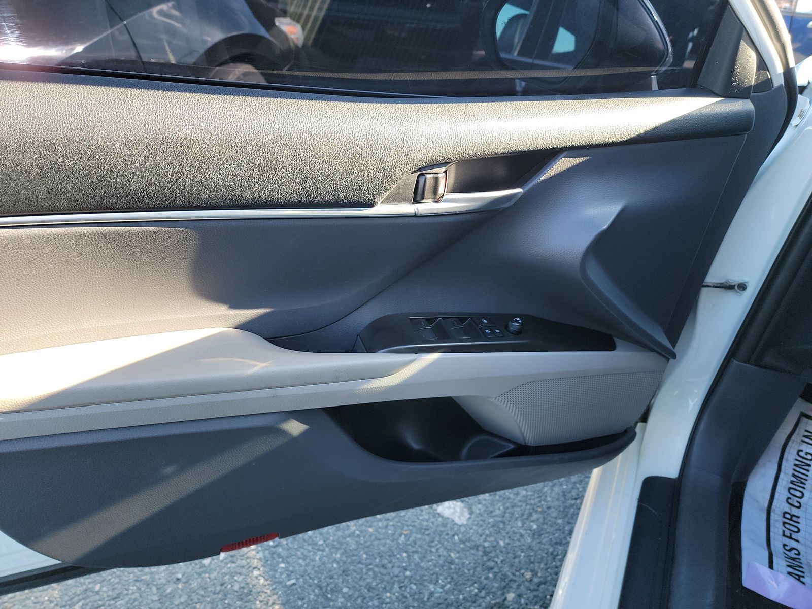 2022 Toyota Camry SE AWD