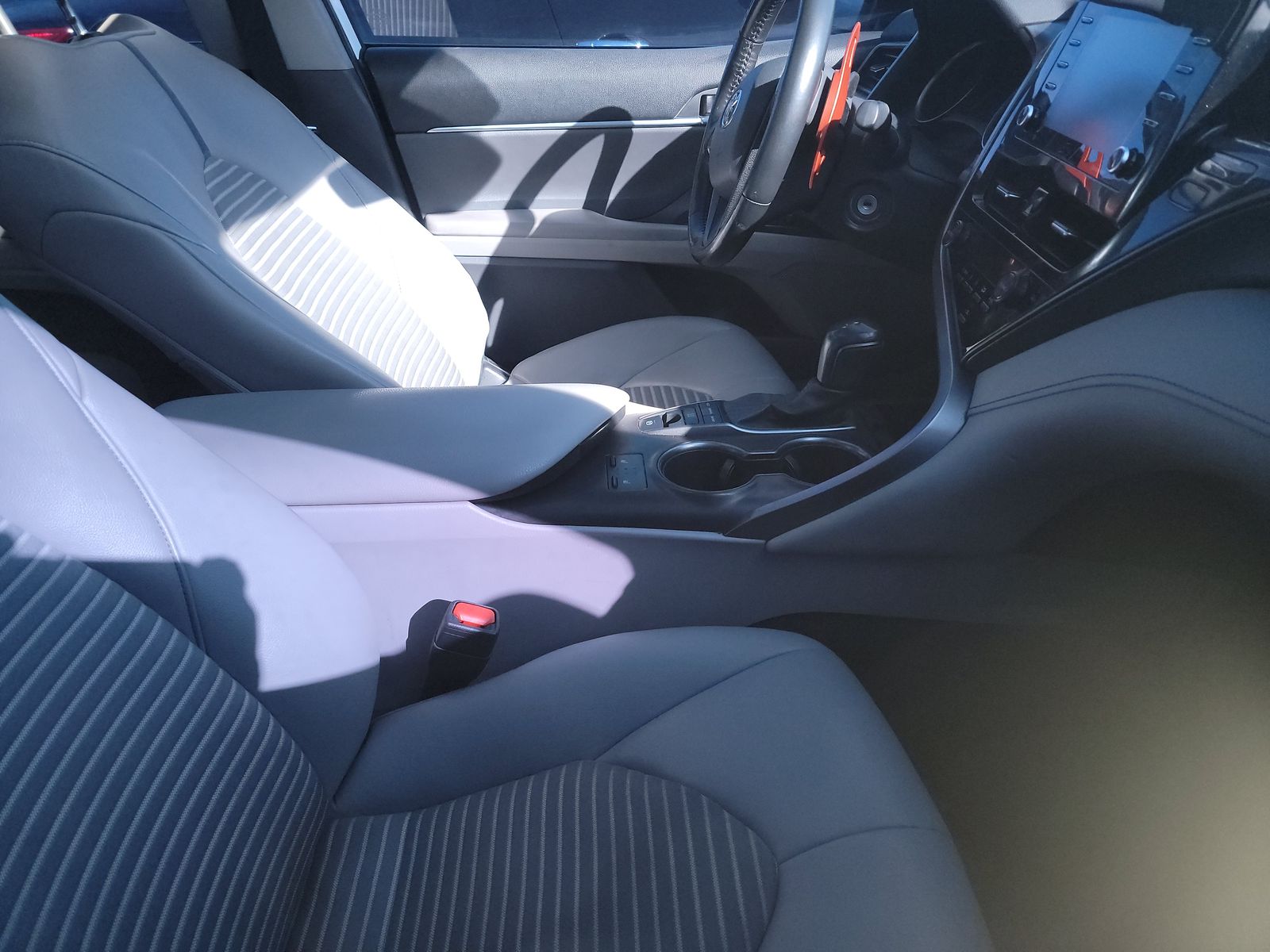 2022 Toyota Camry SE AWD