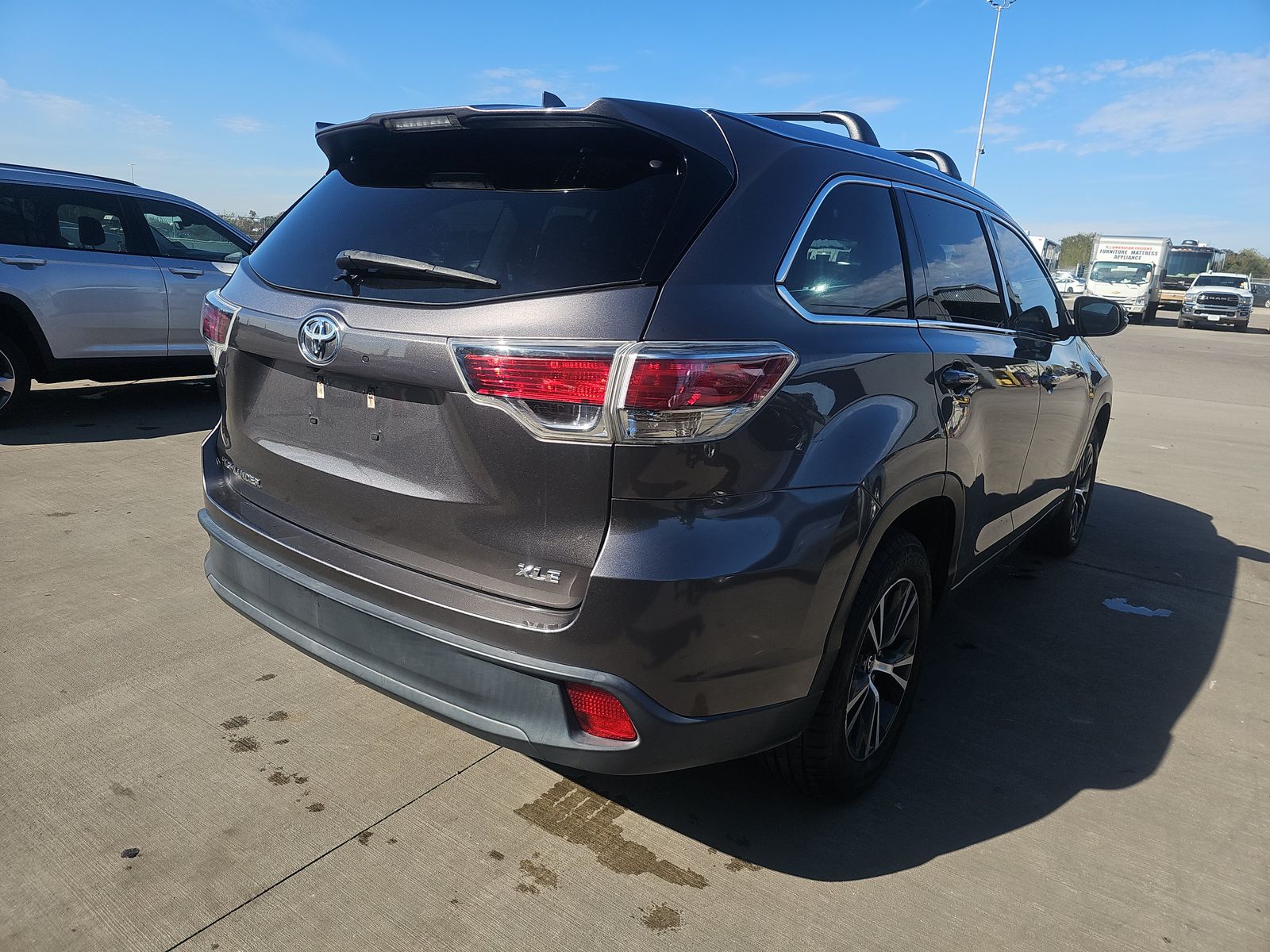 2016 Toyota Highlander XLE FWD