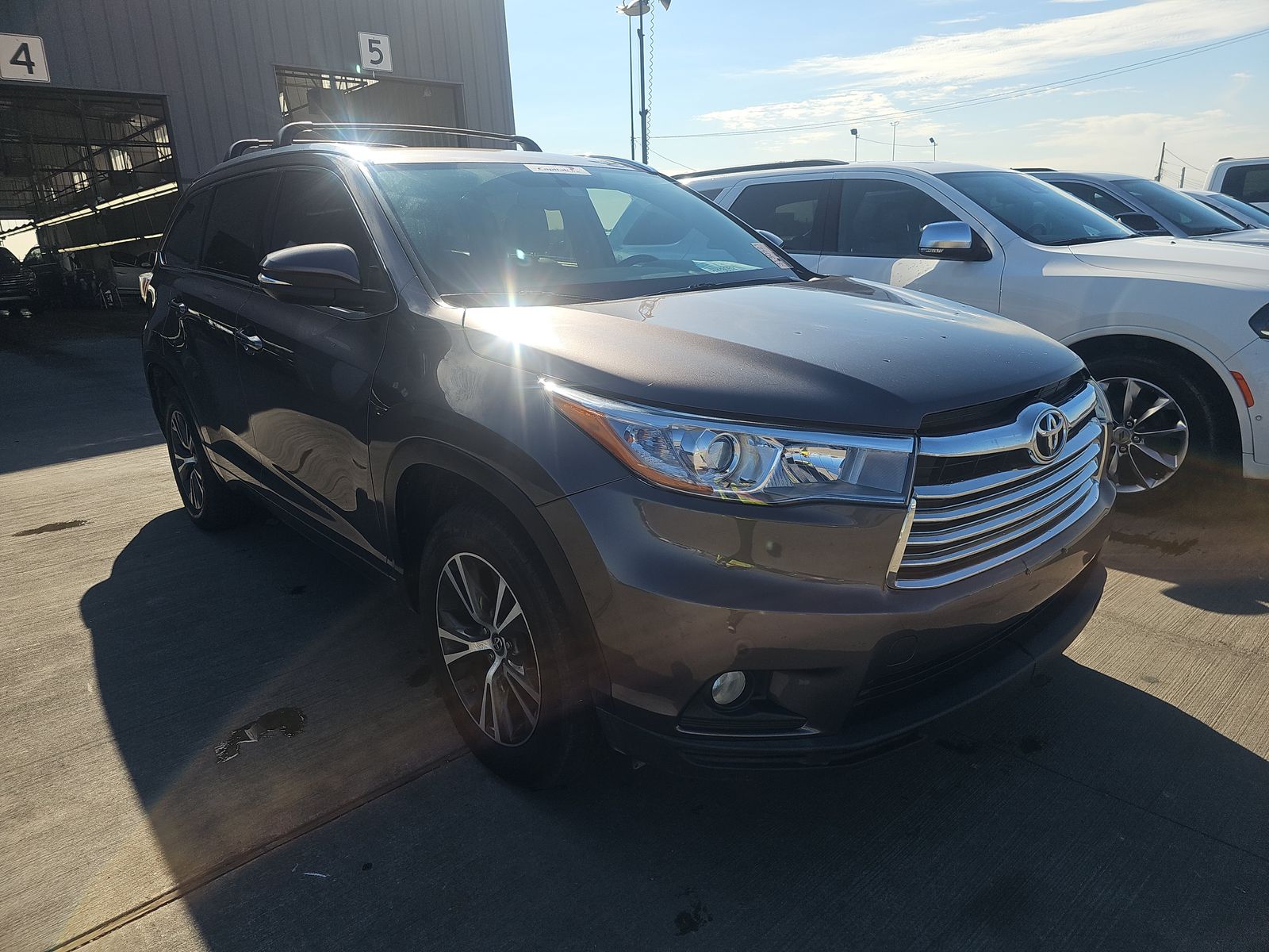 2016 Toyota Highlander XLE FWD