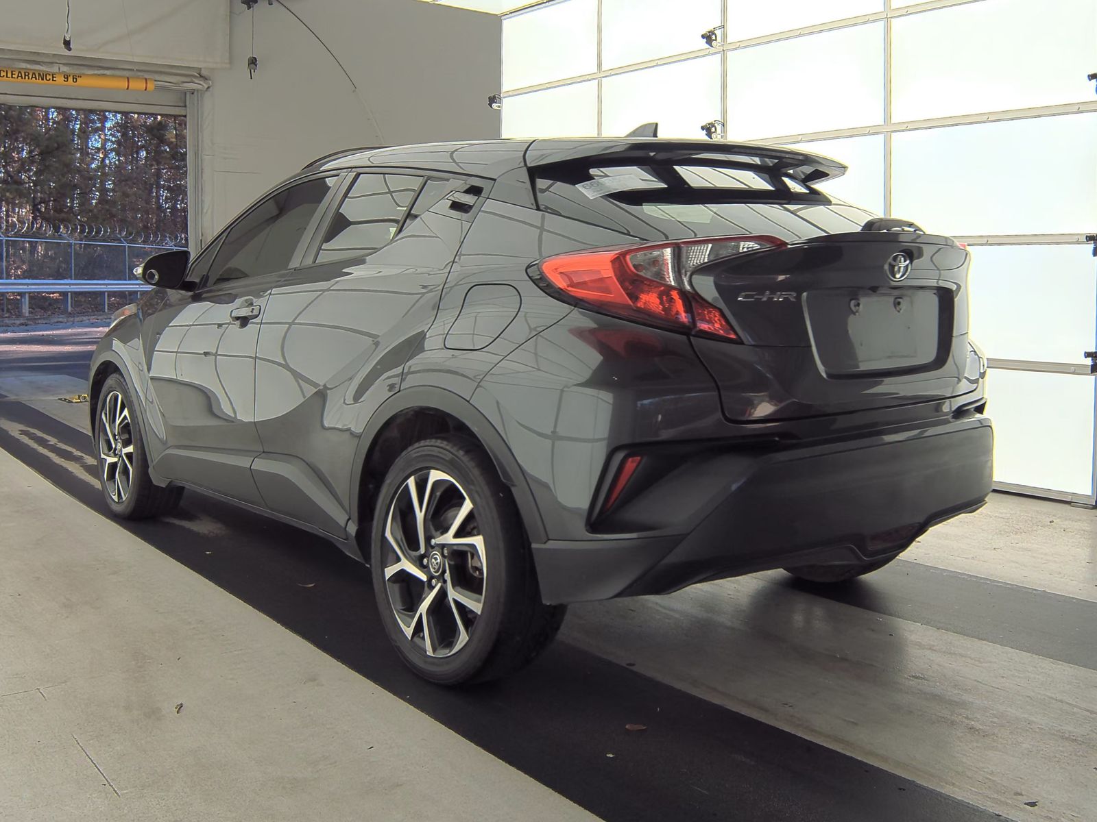 2018 Toyota C-HR XLE Premium FWD