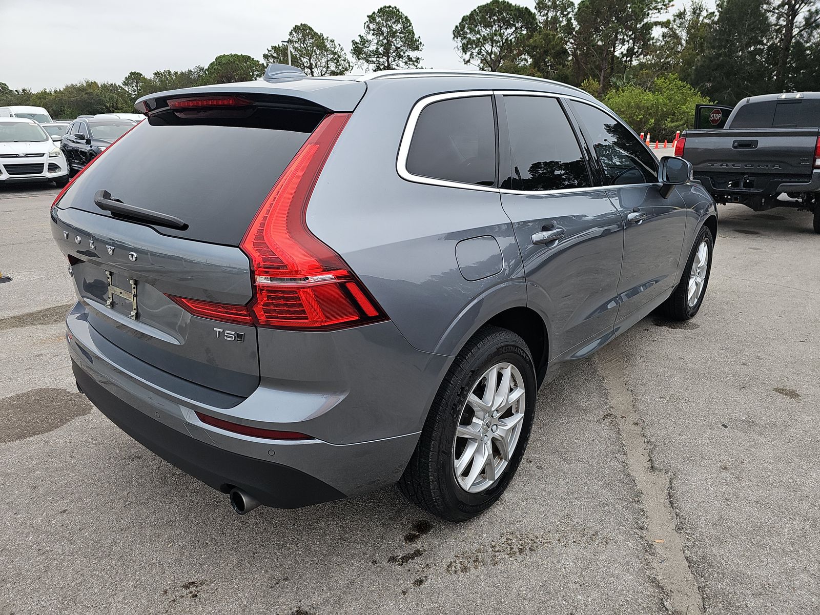 2021 Volvo XC60 T5 Momentum AWD