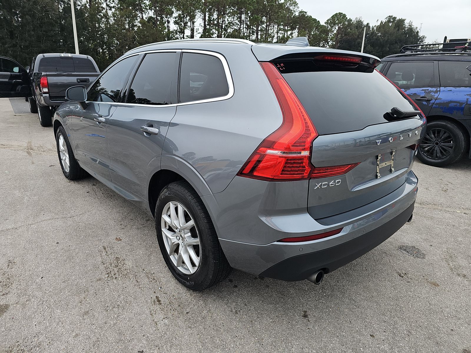 2021 Volvo XC60 T5 Momentum AWD