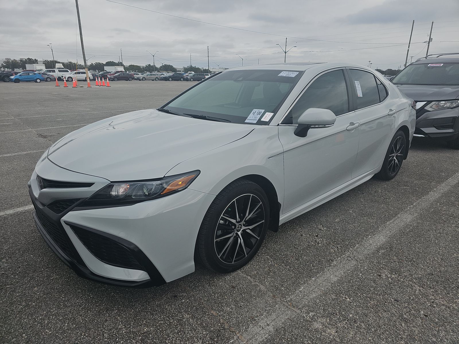 2023 Toyota Camry SE