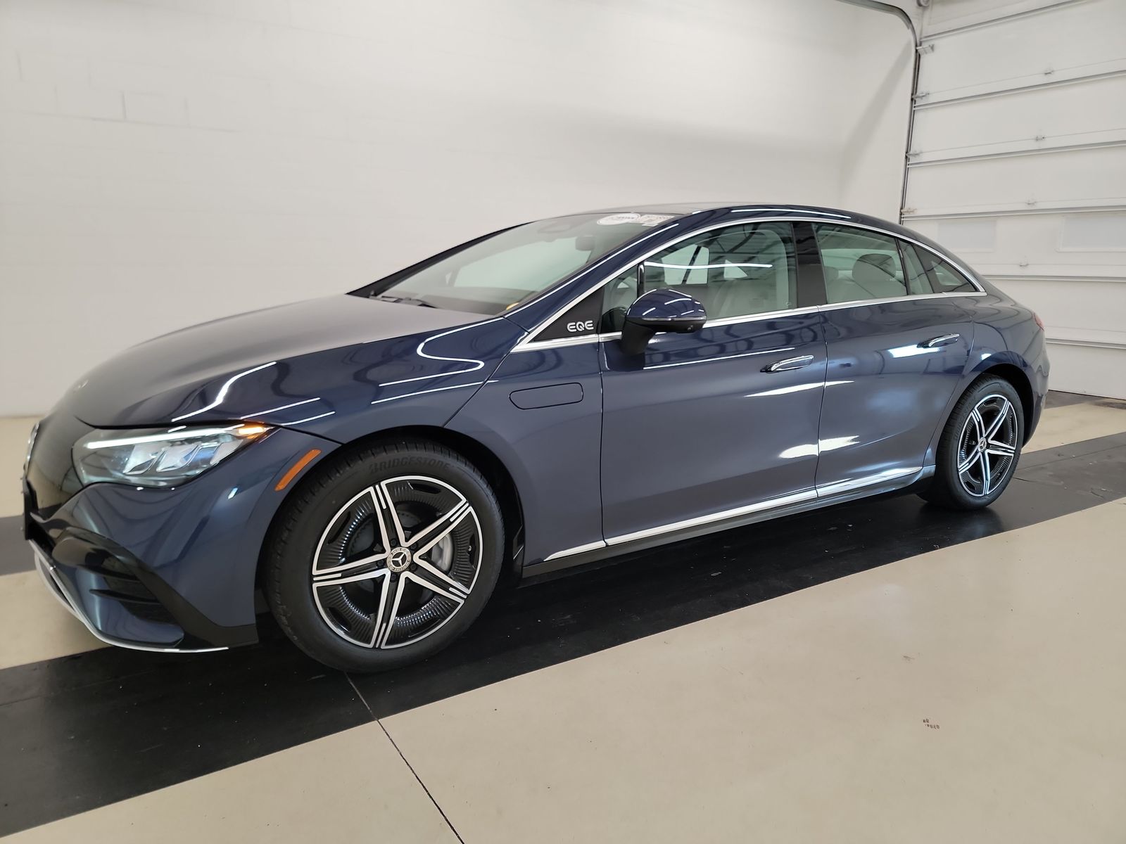 2023 Mercedes-Benz EQE 350 4MATIC Sedan