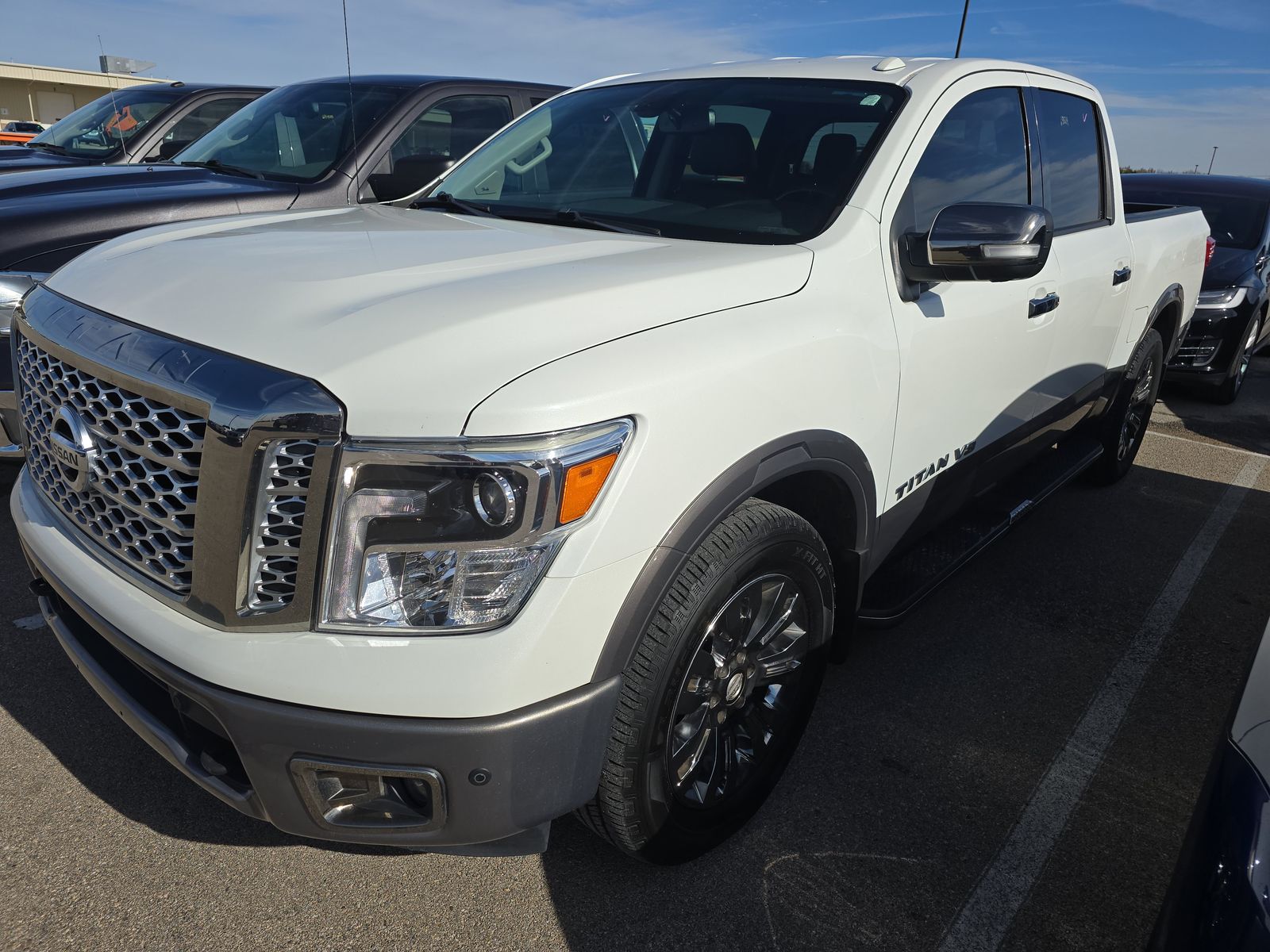 2019 Nissan TITAN Platinum Reserve Crew Cab Extra Short Bed