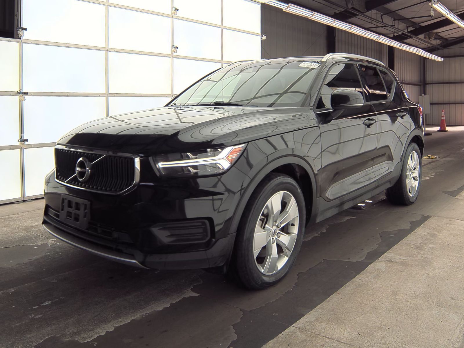 2020 Volvo XC40 T4 Momentum