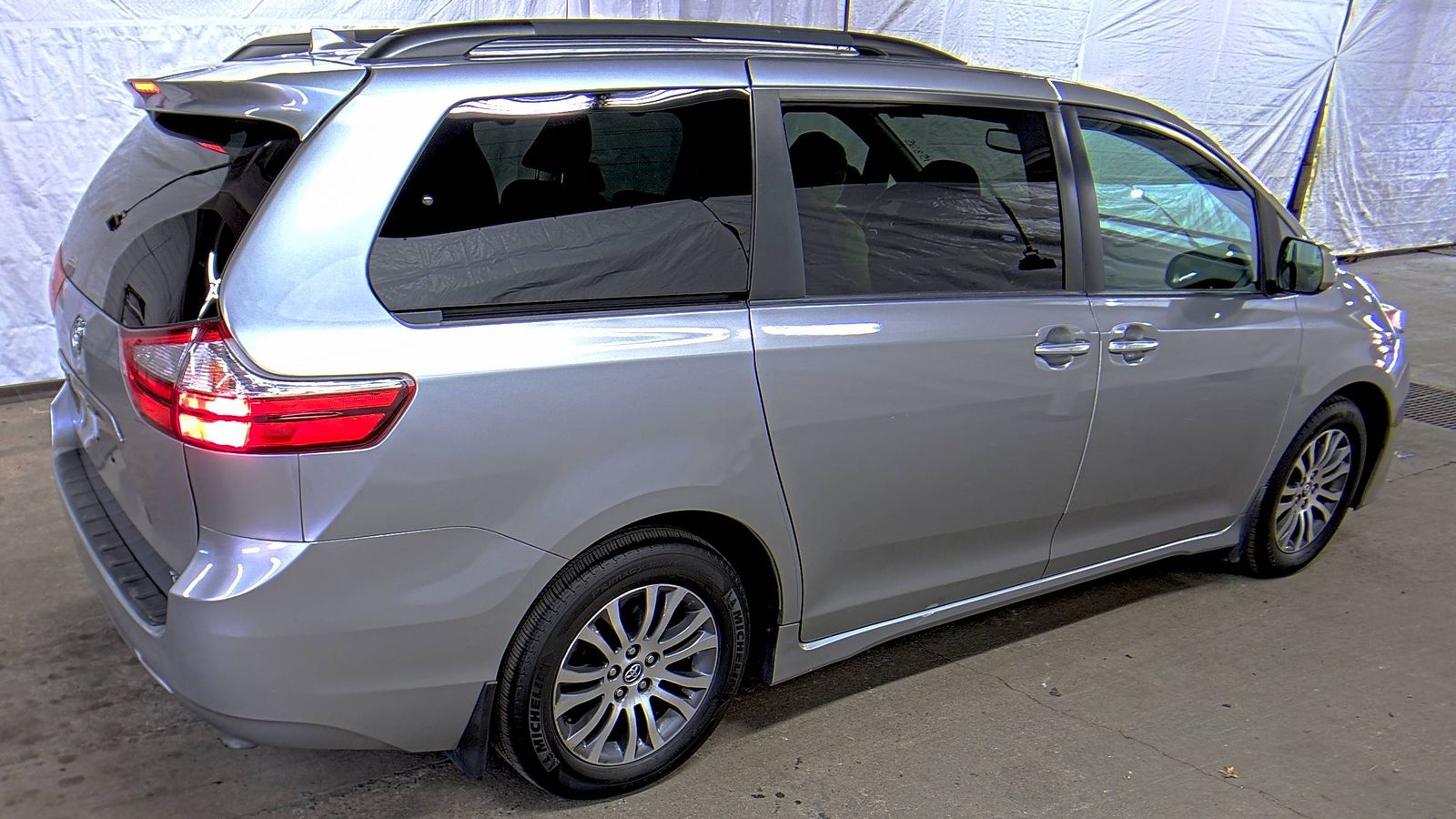 2018 Toyota Sienna XLE FWD