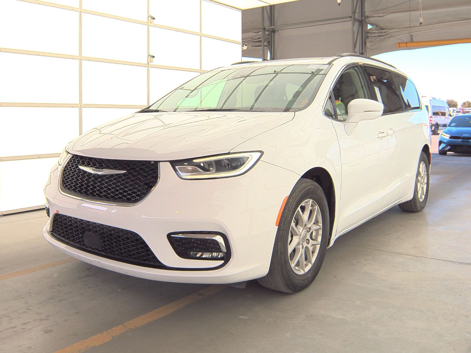 2022 Chrysler Pacifica Touring L 121.6