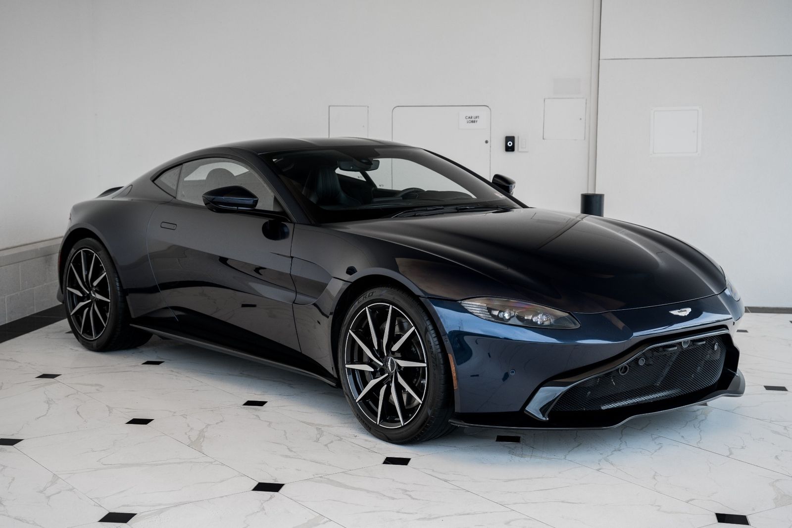 2020 Aston Martin Vantage