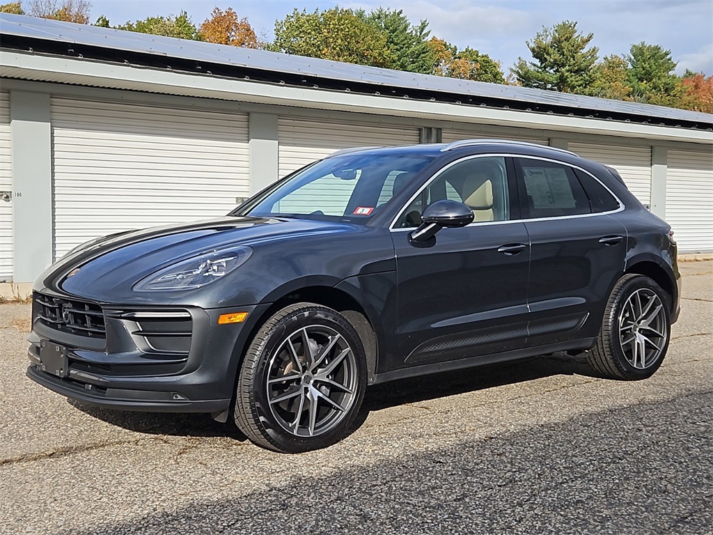 2024 Porsche Macan Base