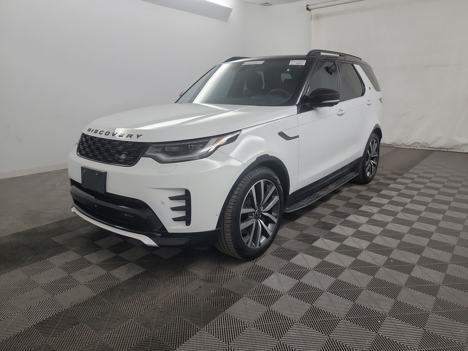2023 Land Rover Discovery R-Dynamic S