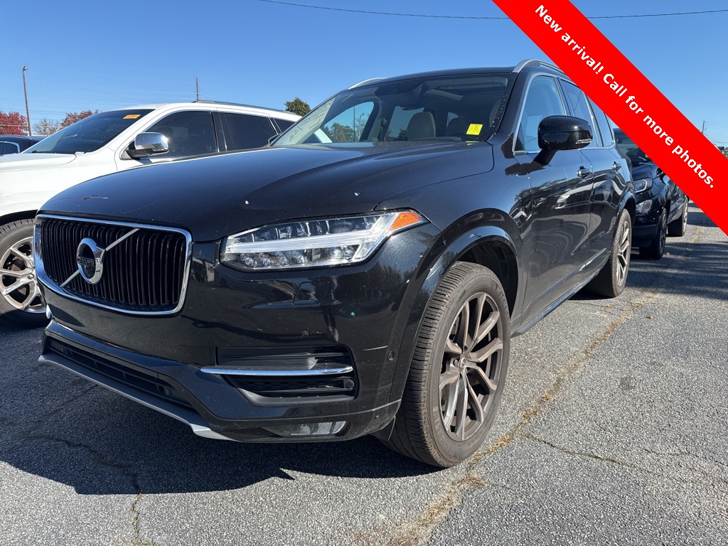 2017 Volvo XC90 T6 Momentum 7-Passenger