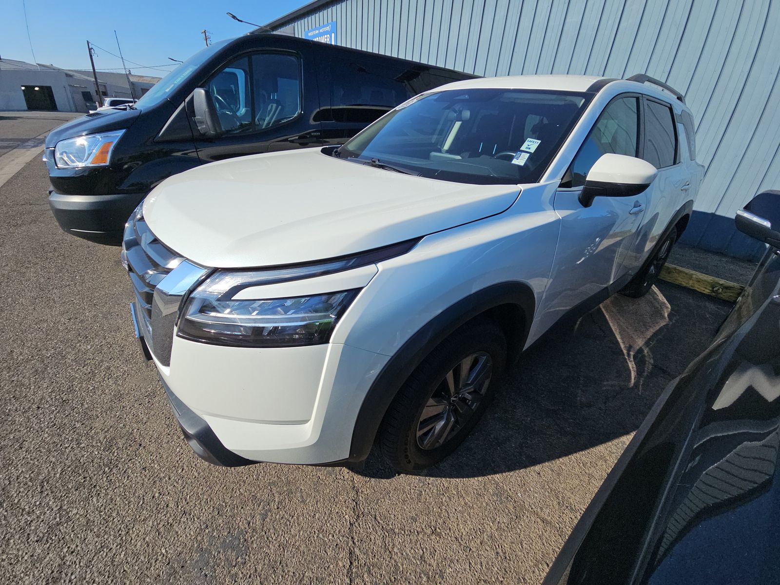 2022 Nissan Pathfinder SV