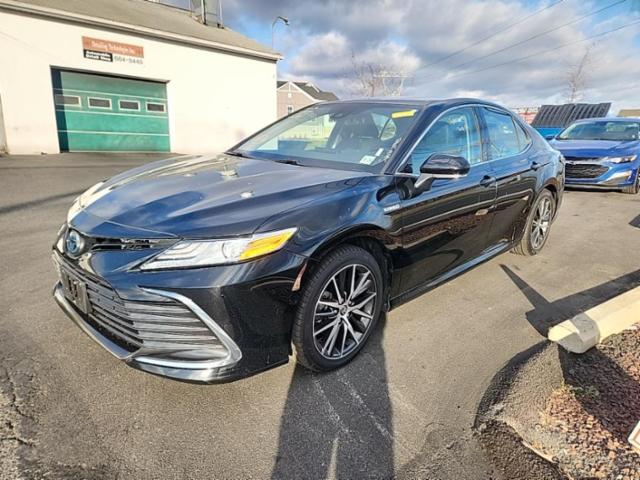 2021 Toyota Camry Hybrid XLE