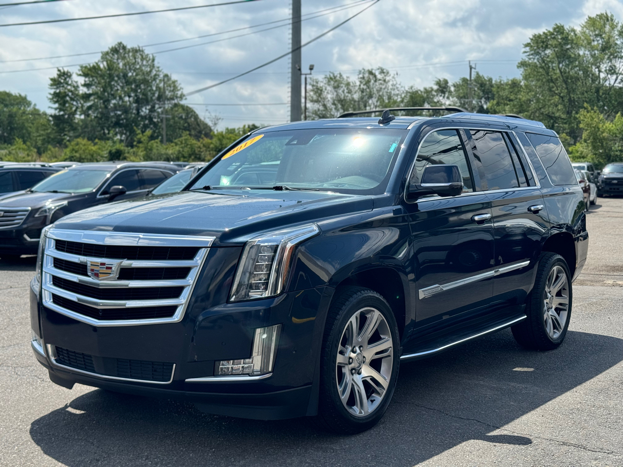 2017 Cadillac Escalade Luxury 1SB
