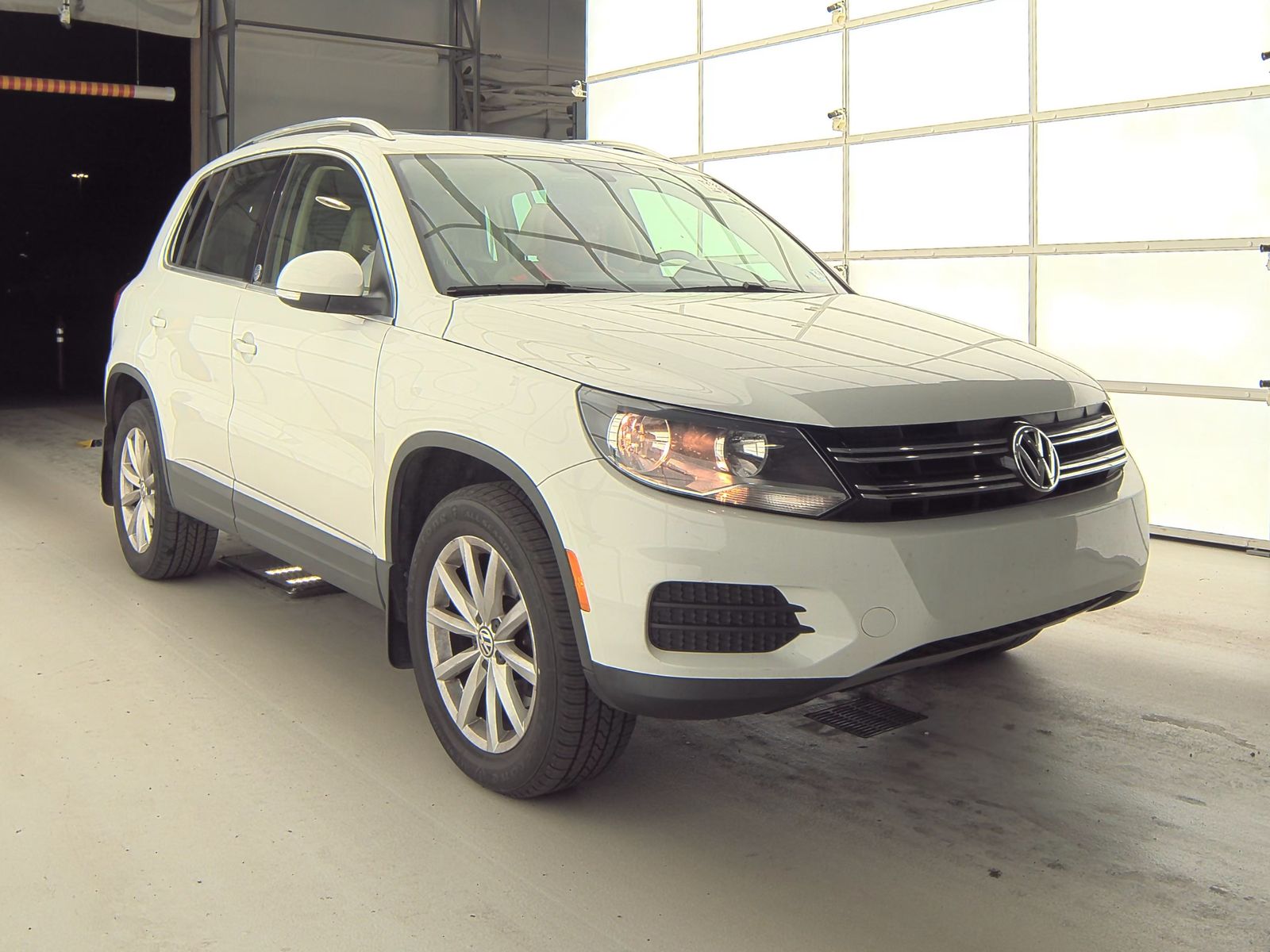 2017 Volkswagen Tiguan 2.0T Wolfsburg Edition AWD