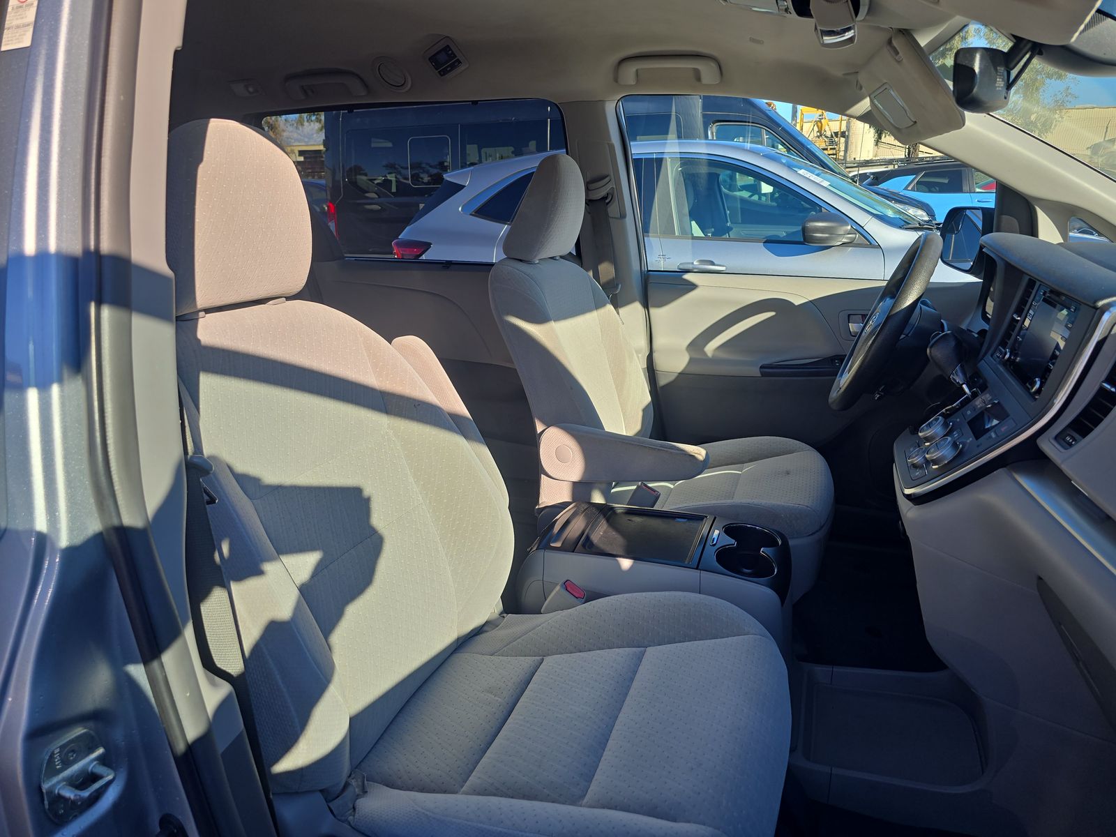 2019 Toyota Sienna LE FWD