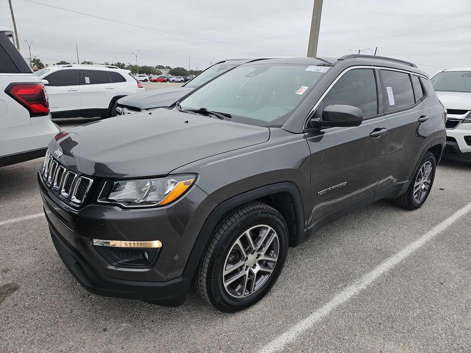 2020 Jeep Compass Latitude w/Sun & Wheel Pkg