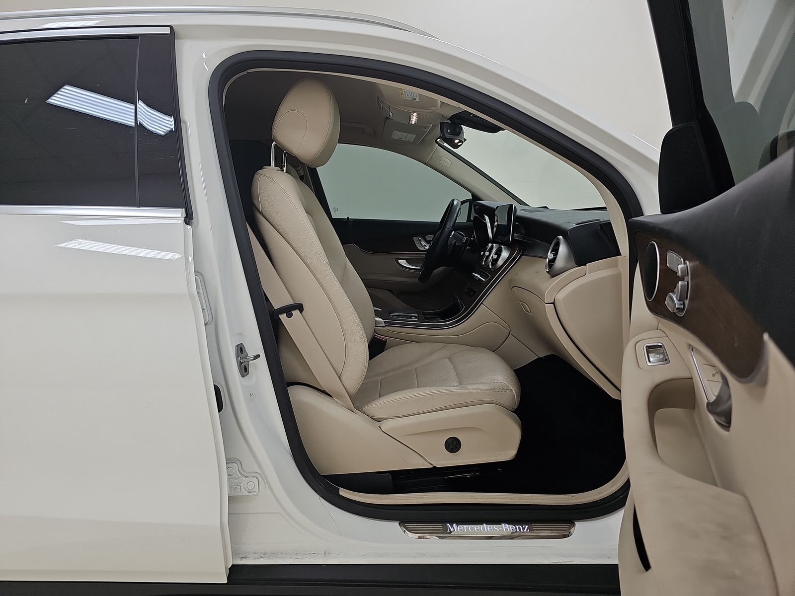 2021 Mercedes-Benz GLC GLC 300 RWD