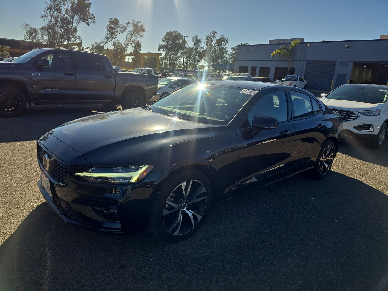 2024 Volvo S60 B5 Plus Dark