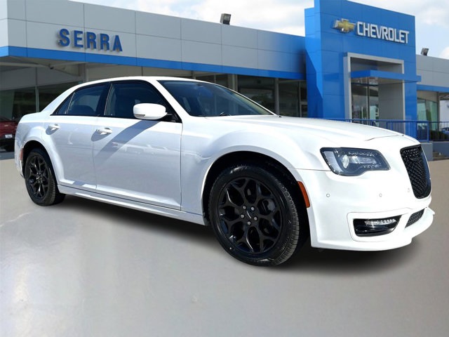 2022 Chrysler 300 Touring L