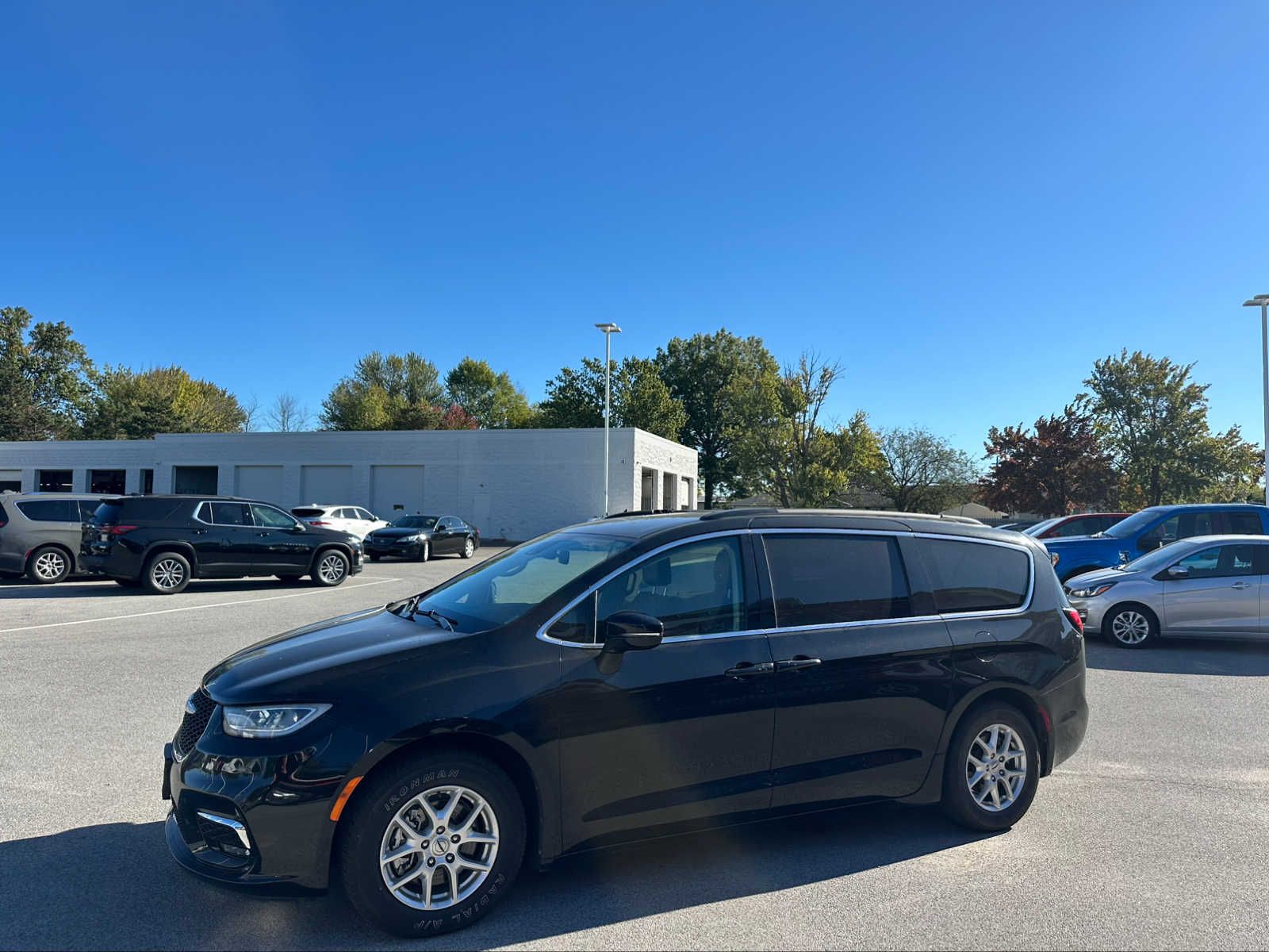 2022 Chrysler Pacifica Touring L 121.6