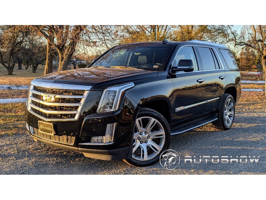 2017 Cadillac Escalade Luxury 1SB