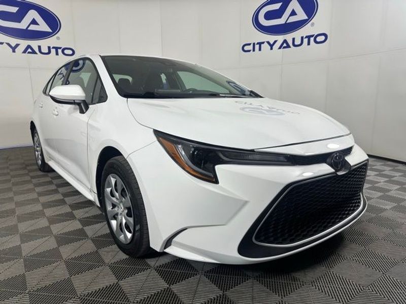 2021 Toyota Corolla LE Sedan