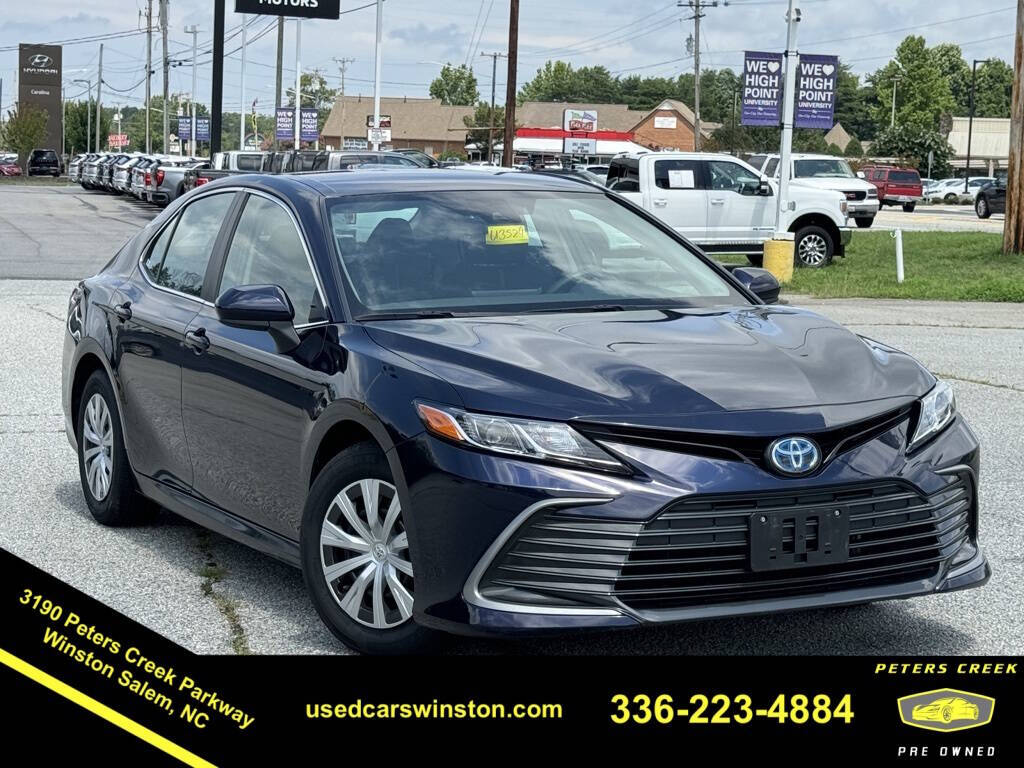 2022 Toyota Camry Hybrid LE