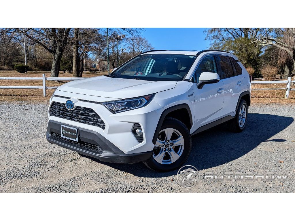 2020 Toyota RAV4 Hybrid XLE