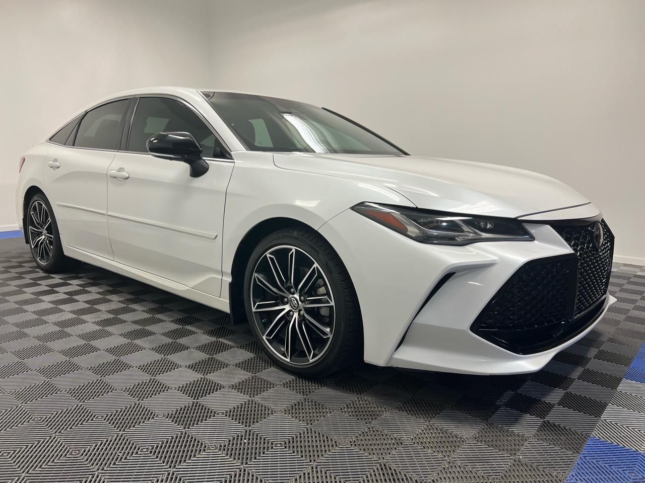 2019 Toyota Avalon Touring