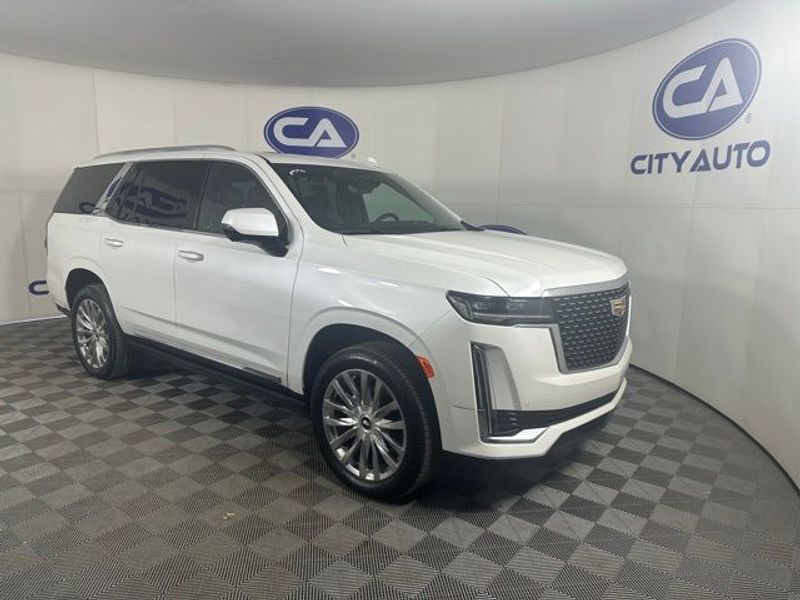 2024 Cadillac Escalade Premium Luxury 1SB