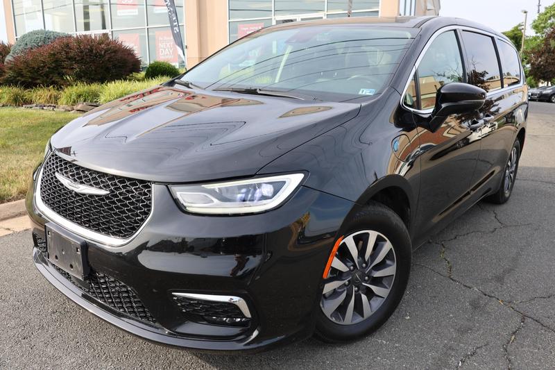 2022 Chrysler Pacifica Hybrid Touring L 121.6