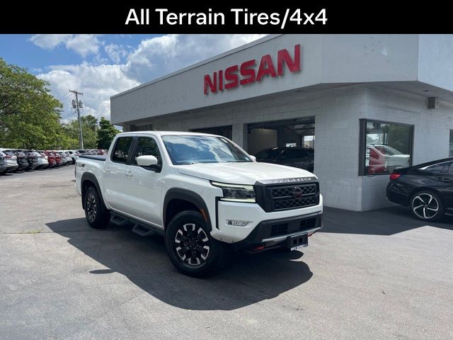 2023 Nissan Frontier PRO-4X Crew Cab Short Bed