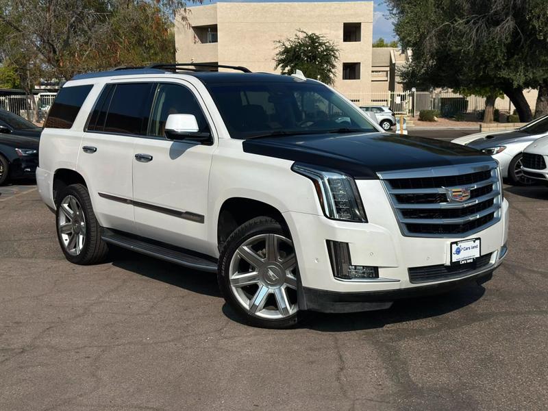 2017 Cadillac Escalade Luxury 1SB