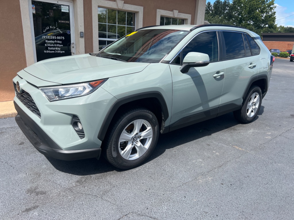 2020 Toyota RAV4 XLE